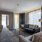호텔 The Five Elements Hotel 사파레바바냐